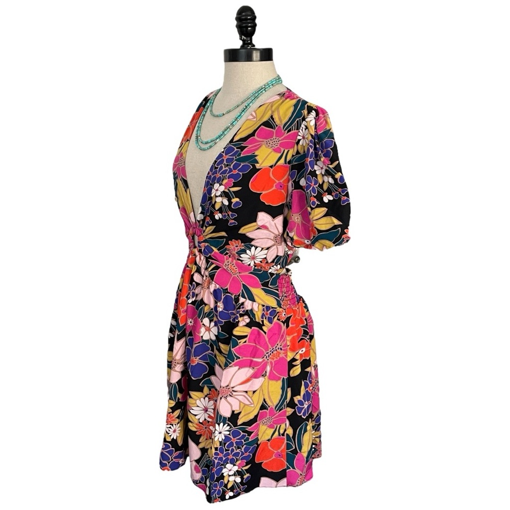 Milk & Honey 70’s Floral Puff Sleeve Dress - Deep V Neck - Cutout Back - Size Lg - Picture 3 of 7